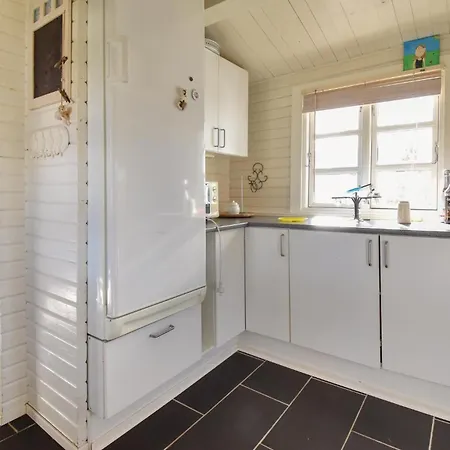 Two Bedroom Holiday In Оттеруп